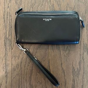 COACH Wallet wristlet - great condition!
